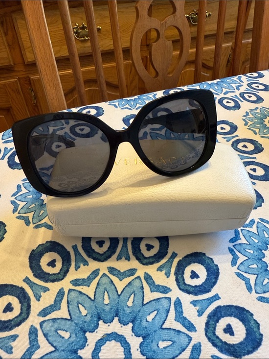 Versace Accessories - Versace Oversized Black Cat-Eye Sunglasses with Dark Lenses